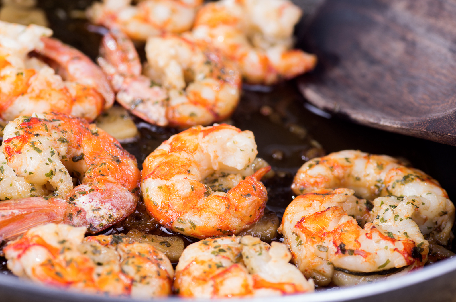 bigstock-Cooking-With-Prawns-And-Garlic-45955618 (1)